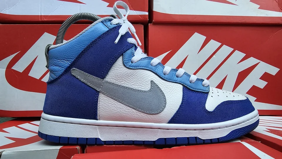 nike-dunk-high-bu-you-blue-lightning-trainer-cleaning-service-restorations-1